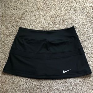 NIKE dri-fit golf skirt